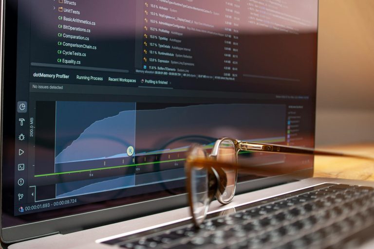 Process Explorer Microsoft téléchargement, fonctions — écran d'ordinateur logiciel Process Explorer